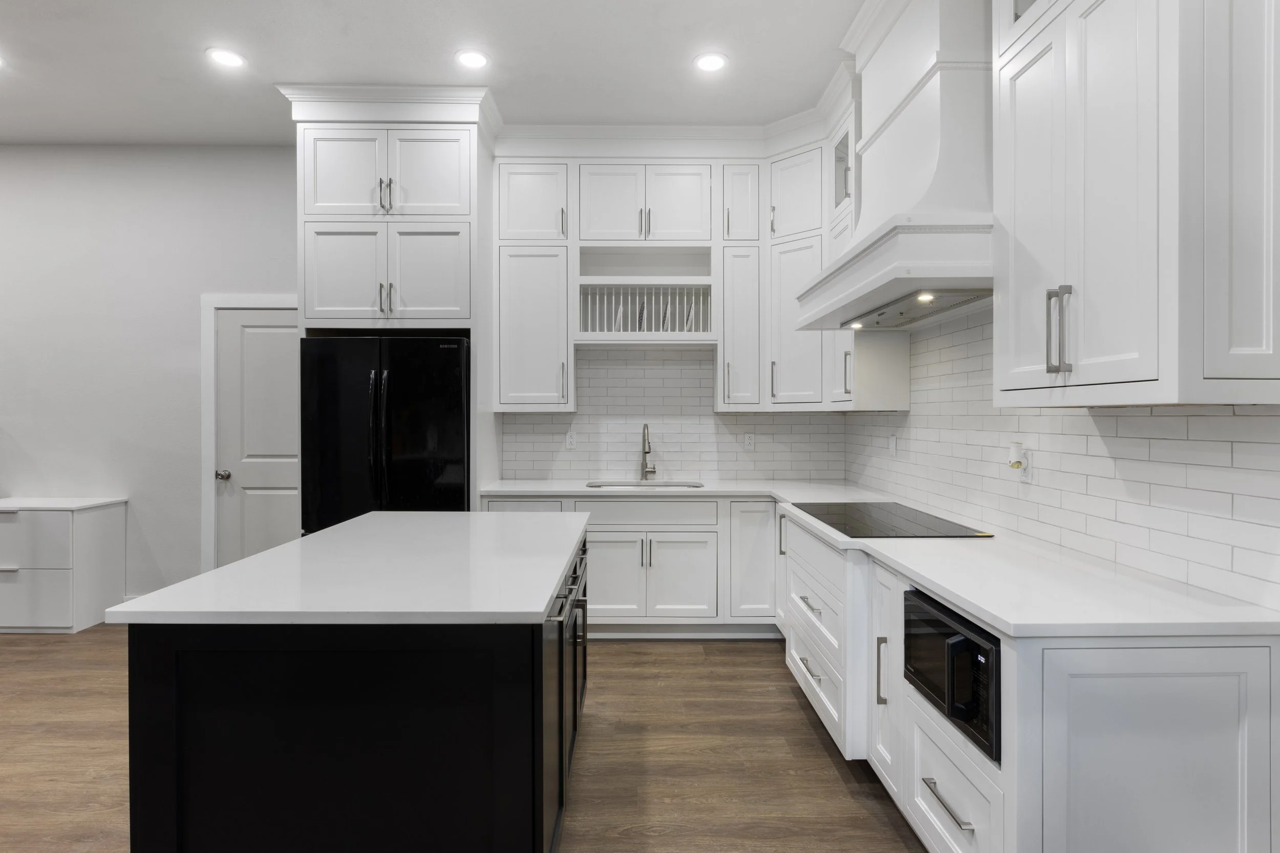 Custom Kitchen Cabinets